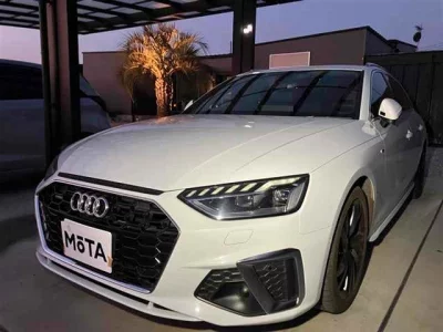 Audi A4  с аукциона в Японии