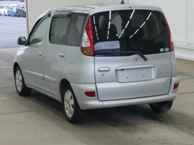 Toyota FUNCARGO  с аукциона в Японии