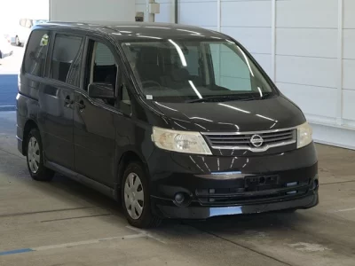 Nissan SERENA  с аукциона в Японии
