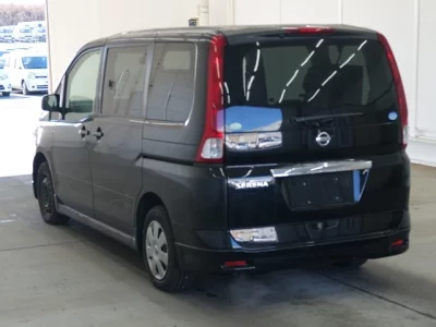 Nissan SERENA  с аукциона в Японии