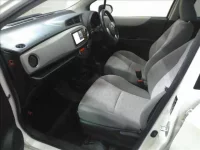 Toyota VITZ лот № 4202 оценка 3.5  с аукциона в Японии 2