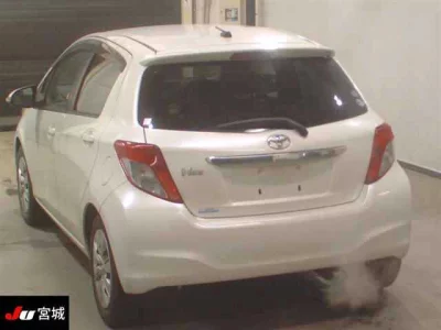 Toyota VITZ  с аукциона в Японии
