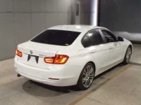 BMW 3-Series лот № 61 оценка R  с аукциона в Японии 4