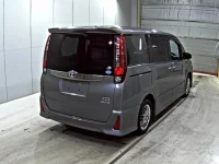 Toyota NOAH лот № 1253 оценка 4  с аукциона в Японии 4