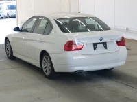 BMW 3-Series лот № 2644 оценка 4  с аукциона в Японии 1
