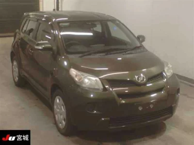 Toyota IST  с аукциона в Японии