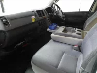 Toyota HIACE VAN лот № 4212 оценка R  с аукциона в Японии 2