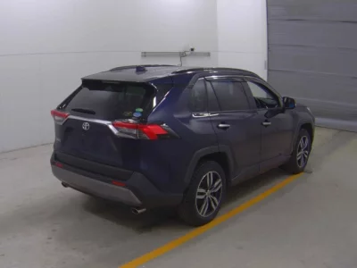 Toyota RAV4  с аукциона в Японии