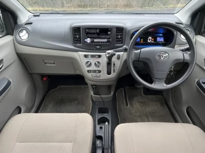Toyota PIXIS EPOCH  с аукциона в Японии