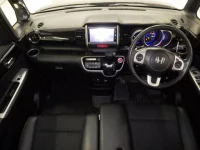 Honda N BOX лот № 3051 оценка 4  с аукциона в Японии 2