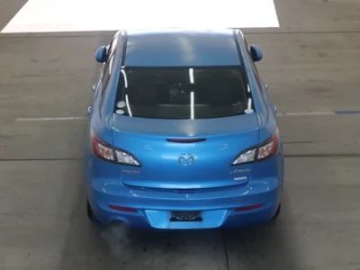 Mazda AXELA  с аукциона в Японии