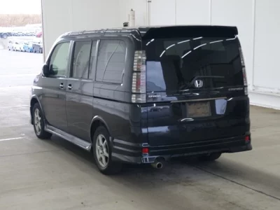Honda STEP WAGON  с аукциона в Японии