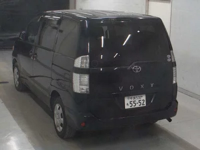 Toyota VOXY  с аукциона в Японии