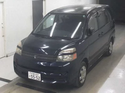 Toyota VOXY  с аукциона в Японии