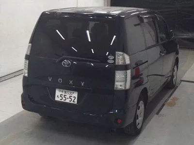 Toyota VOXY  с аукциона в Японии
