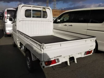 Nissan CLIPPER TRUCK