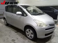 Toyota RACTIS лот № 9701 оценка 3.5  с аукциона в Японии 3