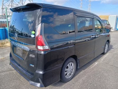 Nissan SERENA  с аукциона в Японии