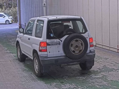 Mitsubishi PAJERO IO  с аукциона в Японии