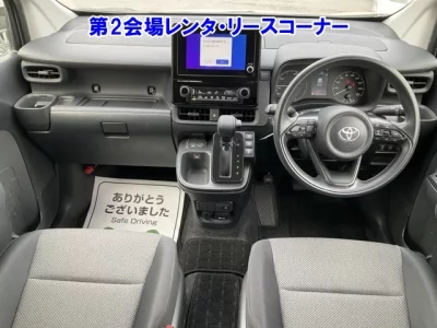 Toyota SIENTA  с аукциона в Японии