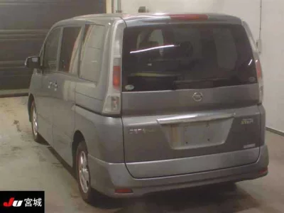 Nissan SERENA  с аукциона в Японии
