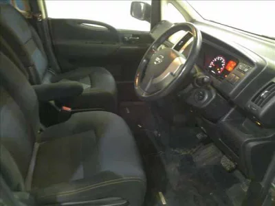 Nissan SERENA  с аукциона в Японии