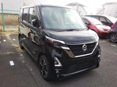 Nissan ROOX  с аукциона в Японии