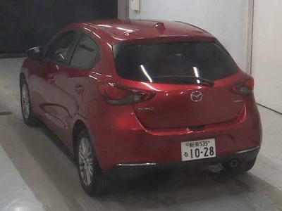 Mazda MAZDA2  с аукциона в Японии