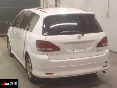 Toyota IPSUM  с аукциона в Японии