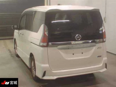 Nissan SERENA  с аукциона в Японии