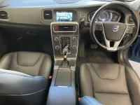 Volvo V60 лот № 2723 оценка RA  с аукциона в Японии 4