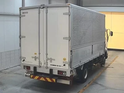 Isuzu FORWARD  с аукциона в Японии