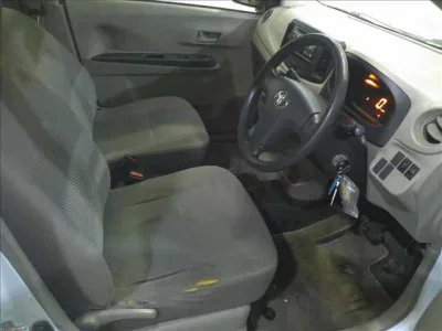 Toyota PIXIS EPOCH  с аукциона в Японии