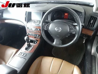 Nissan SKYLINE  с аукциона в Японии