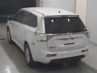 Mitsubishi OUTLANDER PHEV лот № 1036 оценка R  с аукциона в Японии 1