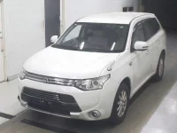 Mitsubishi OUTLANDER PHEV лот № 1036 оценка R  с аукциона в Японии 3