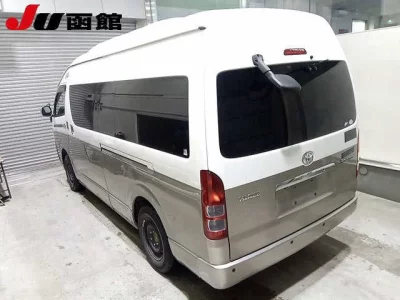 Toyota HIACE  с аукциона в Японии