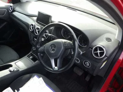Mercedes-Benz B CLASS