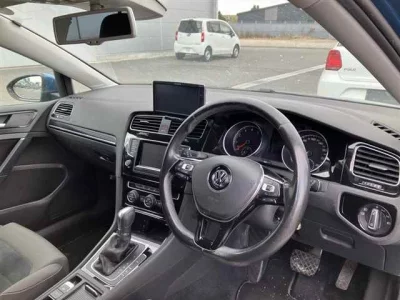 Volkswagen GOLF  с аукциона в Японии