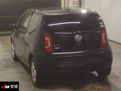 Volkswagen UP  с аукциона в Японии