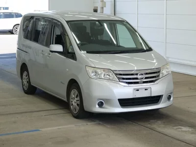 Nissan SERENA  с аукциона в Японии