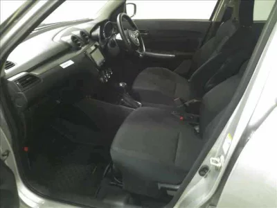 Suzuki SWIFT  с аукциона в Японии