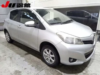 Toyota VITZ  с аукциона в Японии