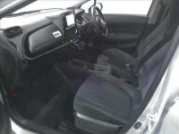 Toyota AQUA лот № 2005 оценка 4  с аукциона в Японии 2