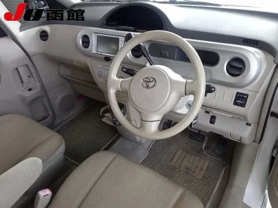 Toyota PORTE  с аукциона в Японии