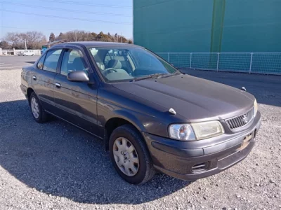 Nissan SUNNY  с аукциона в Японии