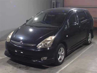 Toyota WISH  с аукциона в Японии