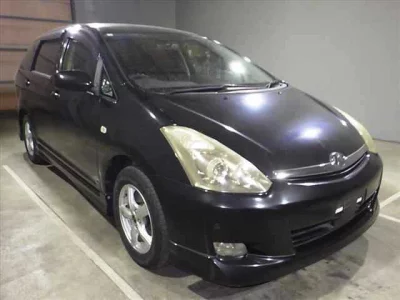 Toyota WISH  с аукциона в Японии