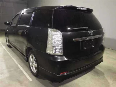 Toyota WISH  с аукциона в Японии