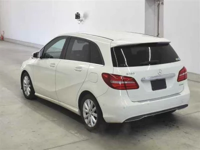 Mercedes-Benz B CLASS